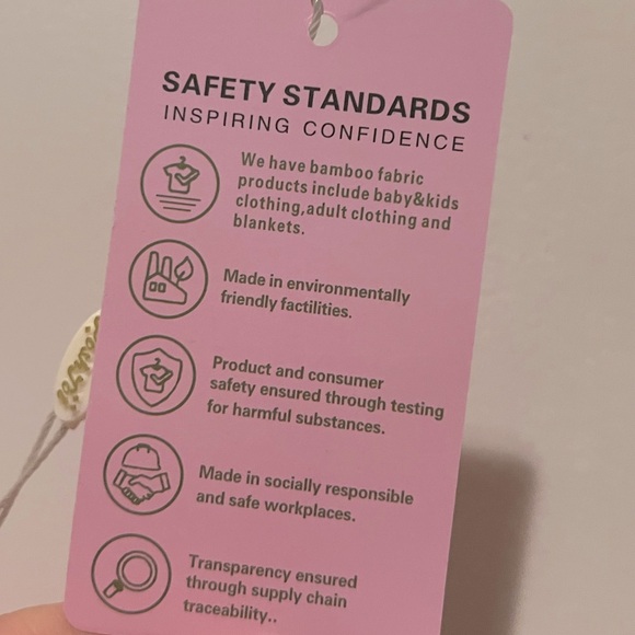 (NWT) Poshtot Hello Kitty bamboo convertible zippy - Picture 5 of 5